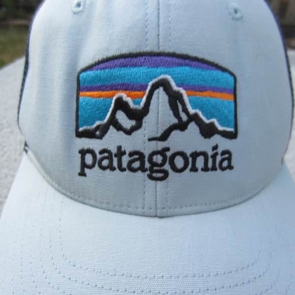 Patagonia Trucker Hat Unisex one size Mesh White Blue Adjustable SnapBack hikin - Picture 2 of 13